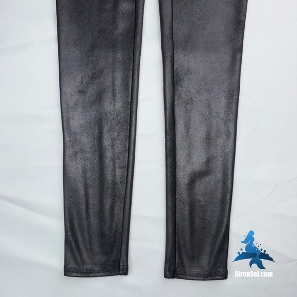 1081 SPANX Faux Leather Leggings - Size M - Black - Picture 3 of 14